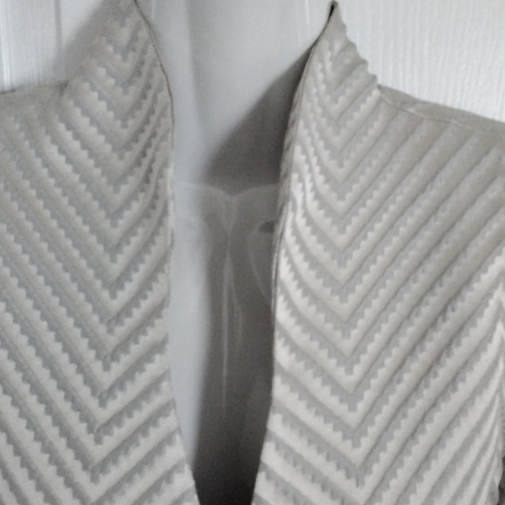 Connie Roberson evening cropped jacket - Picture 2 of 7
